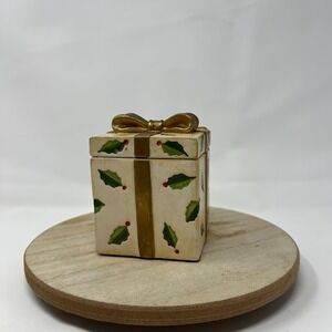 Robin Betterley Hand Painted Ceramic Christmas Gift Box – Holly & Gold Ribbon